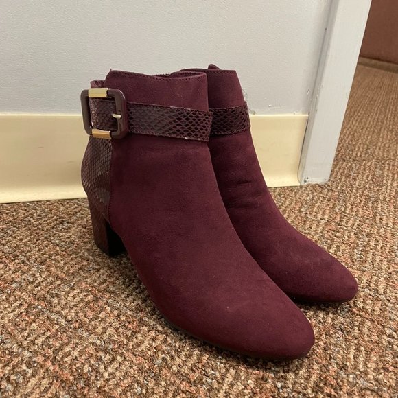 Karen Scott Women's Ivyy Mixed-Madia Booties Wine Snake size 7.5 - Picture 2 of 6